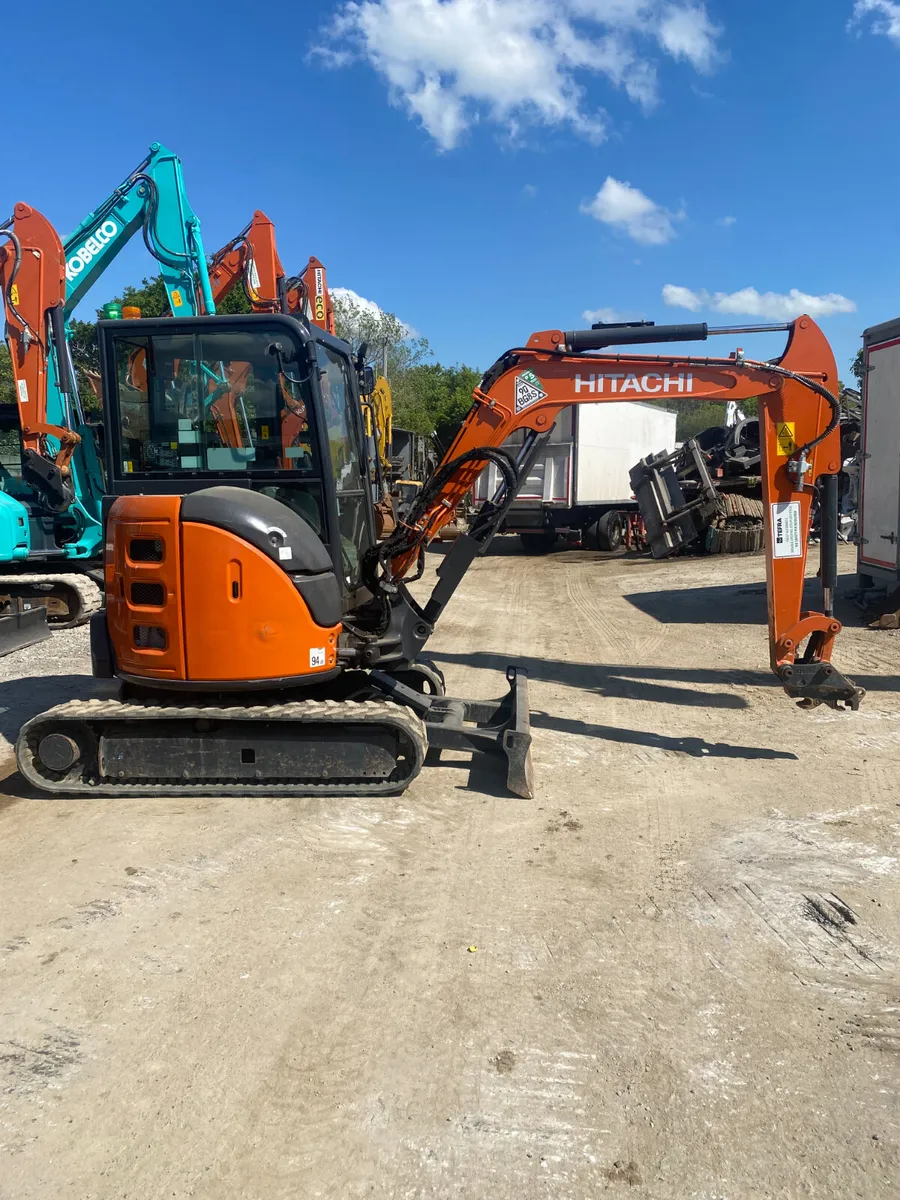 2023 Hitachi 33U (850hours ) - Image 2