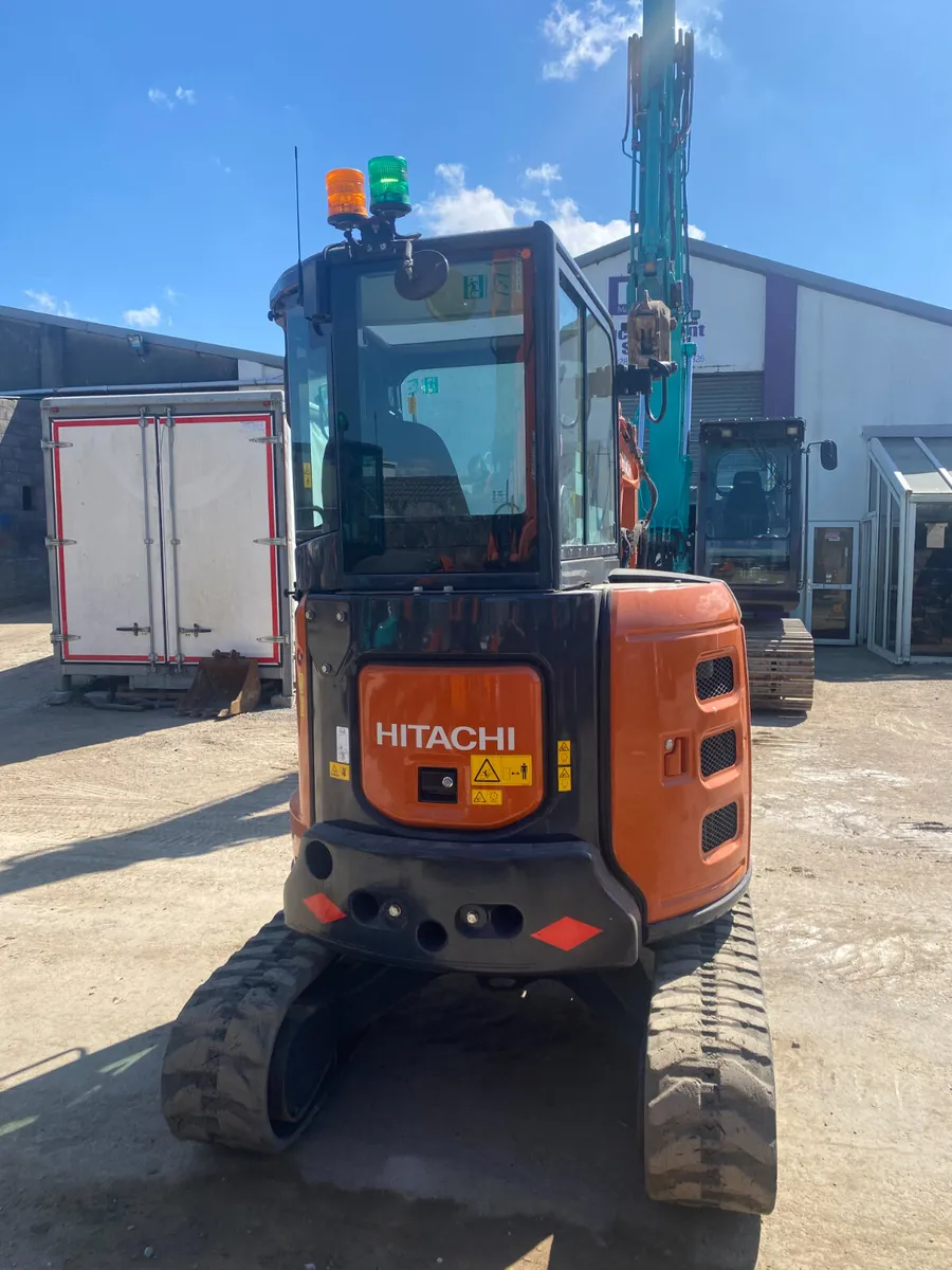 2023 Hitachi 33U (850hours ) - Image 3