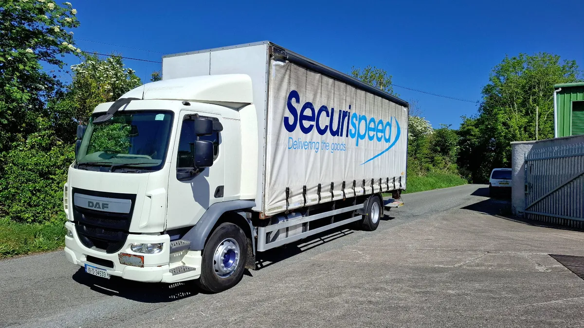 2015 Daf CF 65 250 , Curtain Side, 4x2 , - Image 3