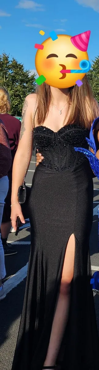 Debs dress - Image 4