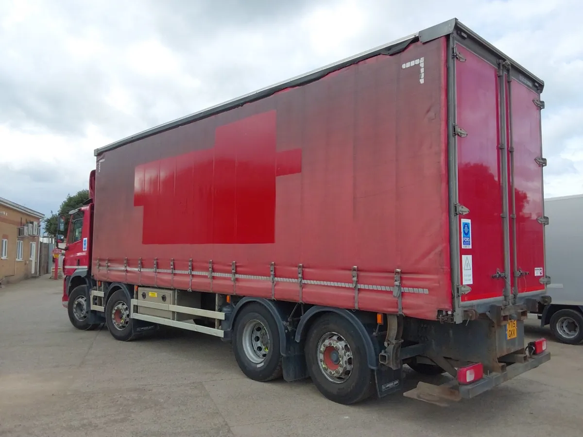 Daf CF 400 8x2 rear stear Moffett kitcurtainsider - Image 3