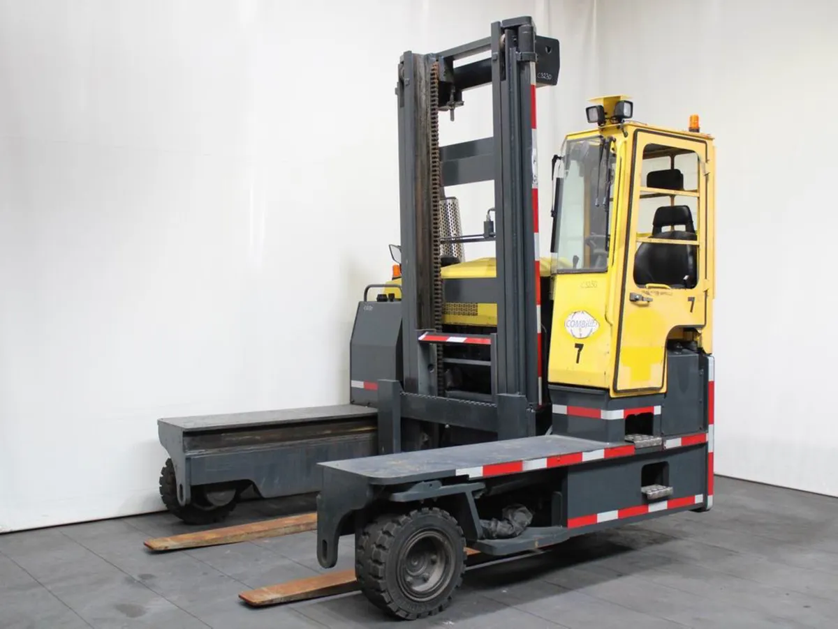 Combilift C8000 for hire - Image 1