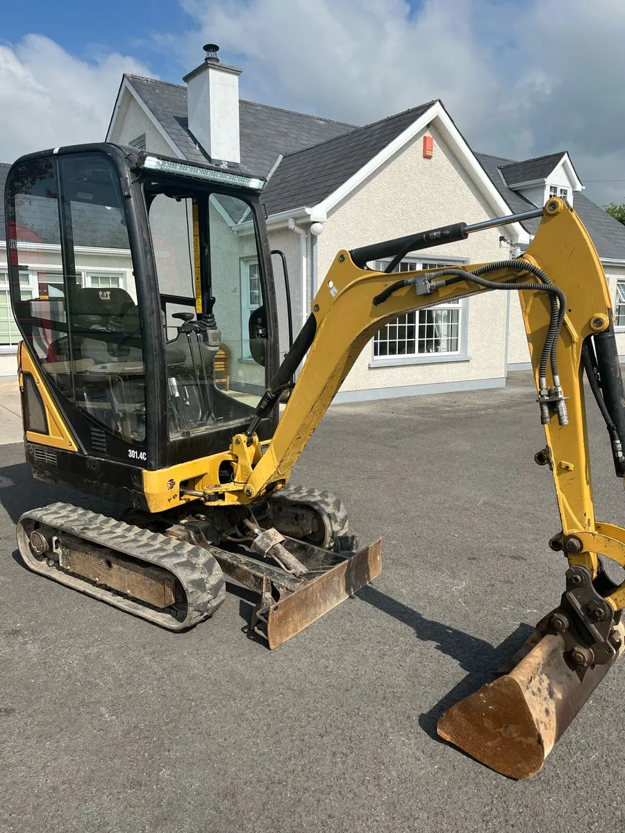 Cat 301.4 mini digger - Image 2