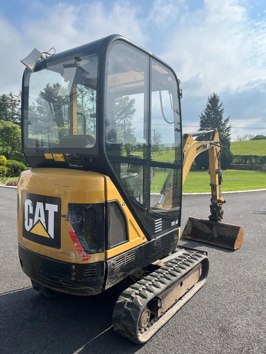 Cat 301.4 mini digger - Image 3