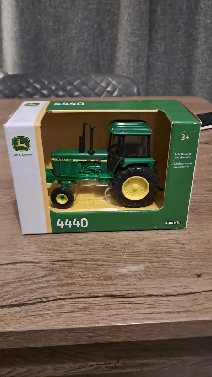 Model tractor - Image 4