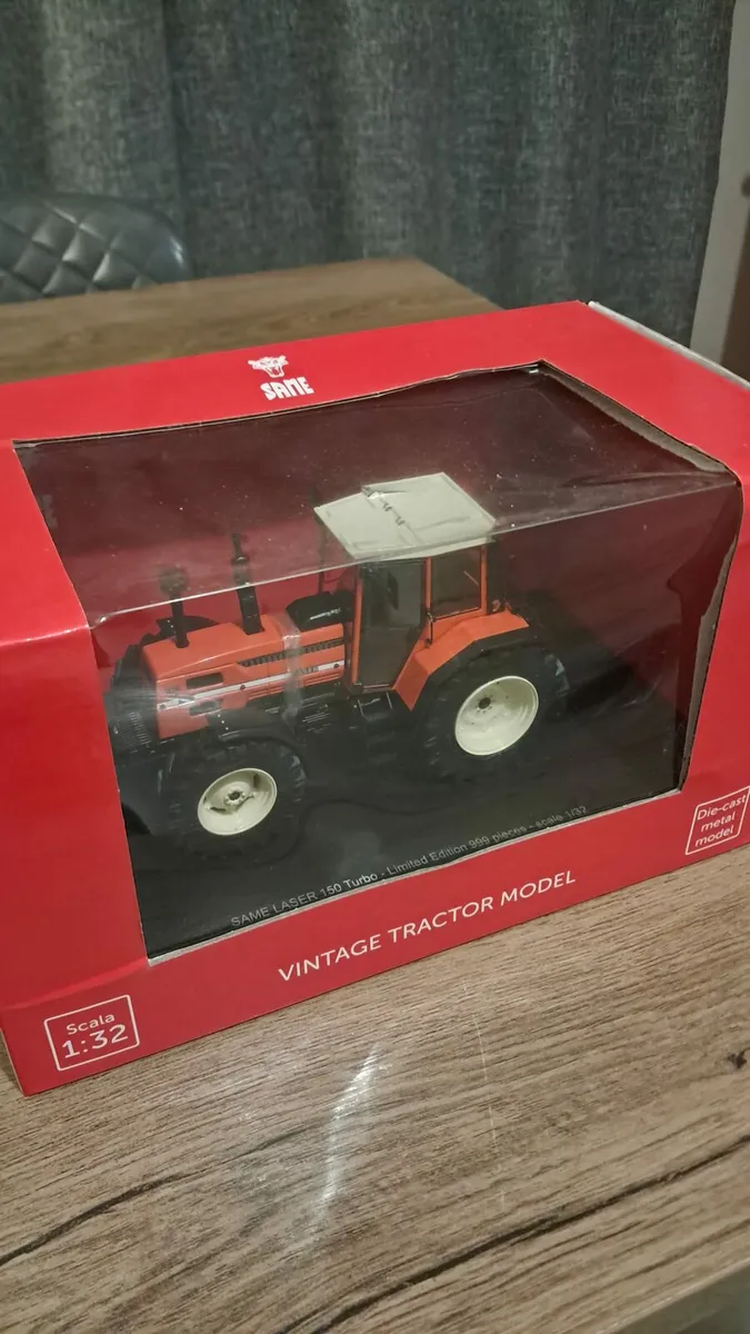 Model tractor - Image 1