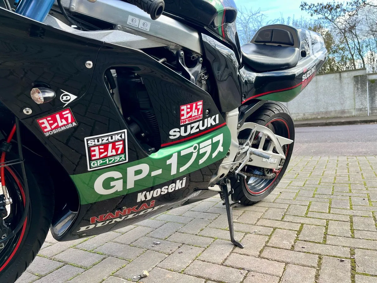 Suzuki Gsxr 750 Yoshimura GP Legends - Image 3