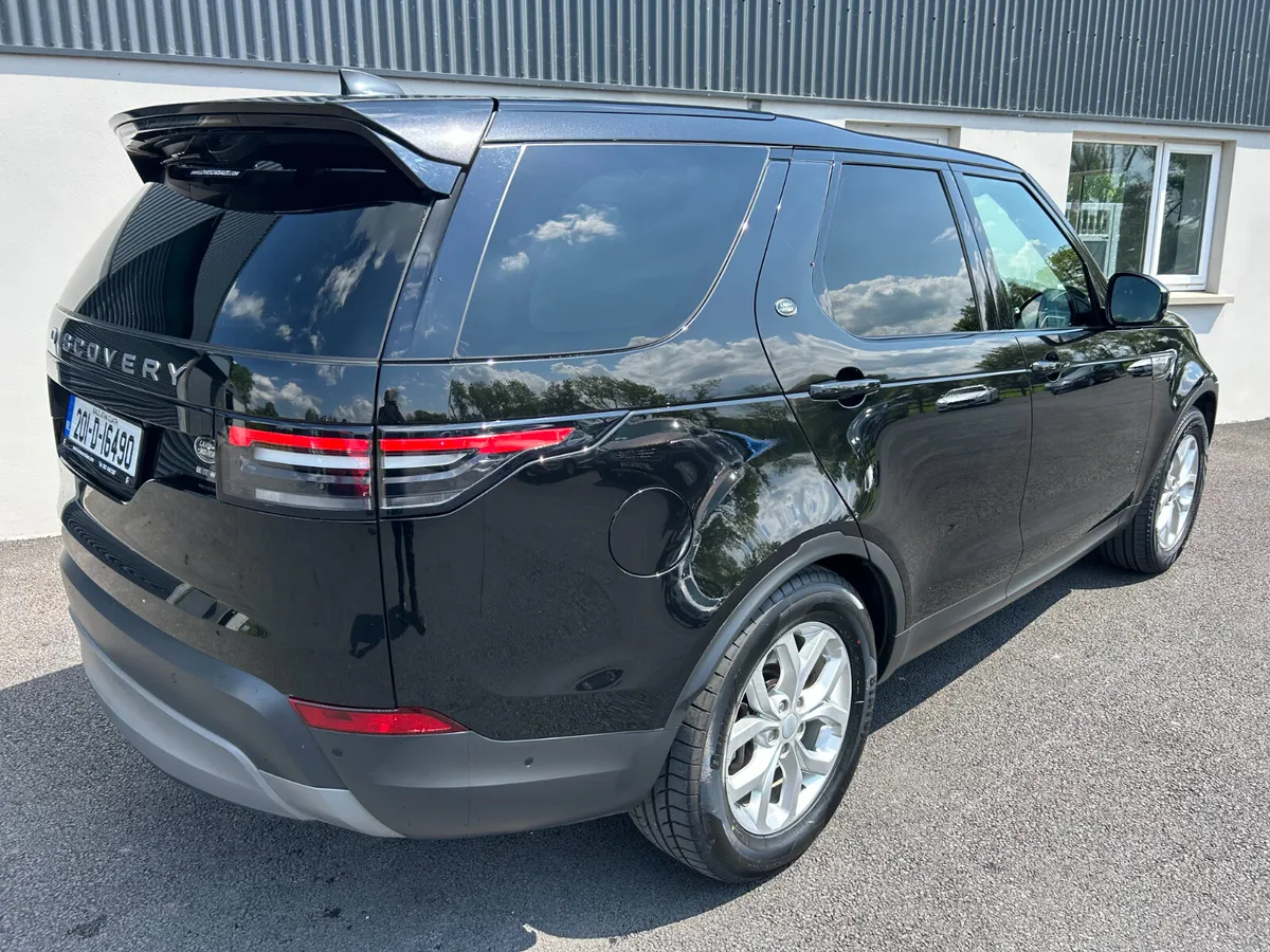 201 Land Rover Discovery 3.0 SD6 SE 306BHP Comm - Image 4