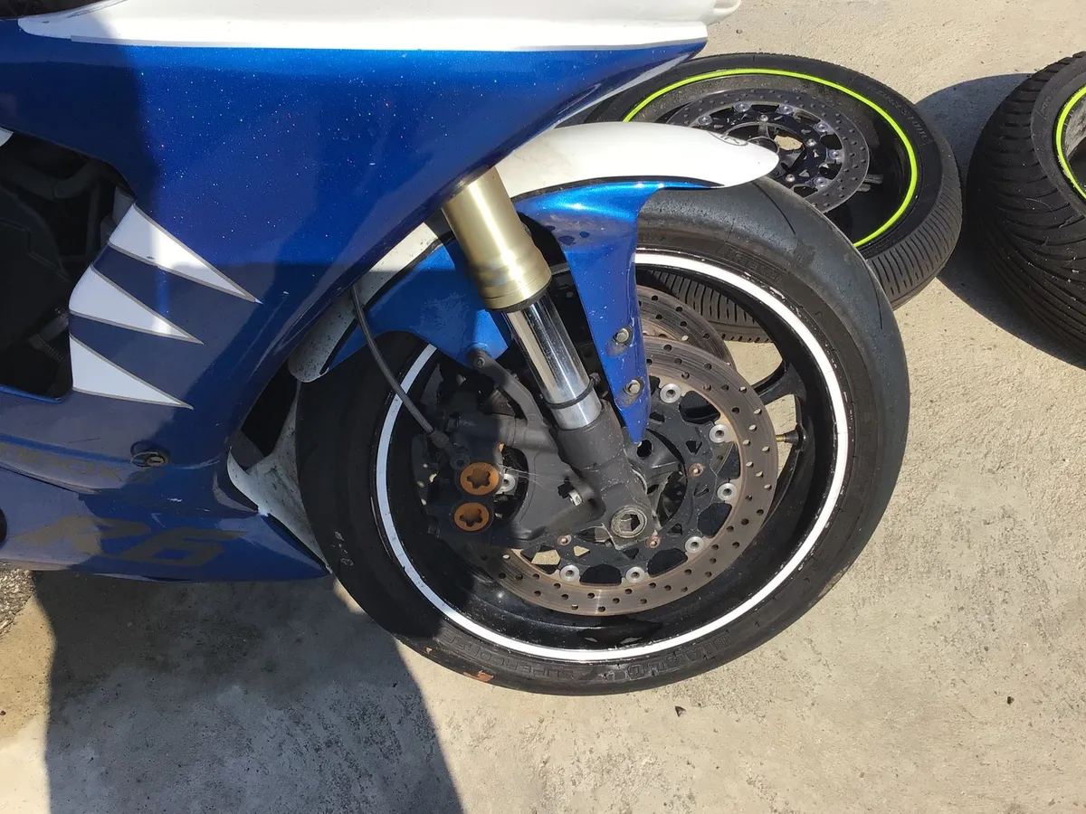 R6 Track Bike - Image 4