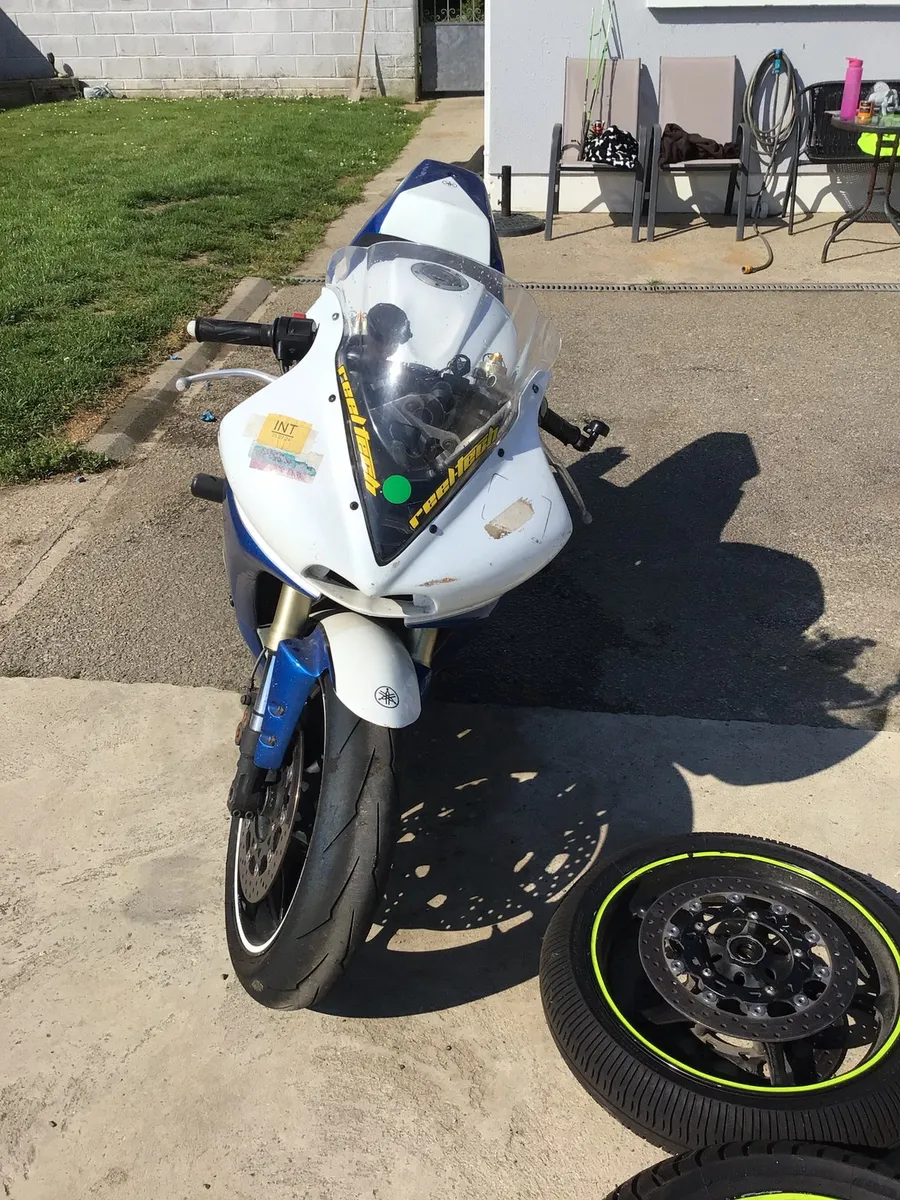 R6 Track Bike - Image 2