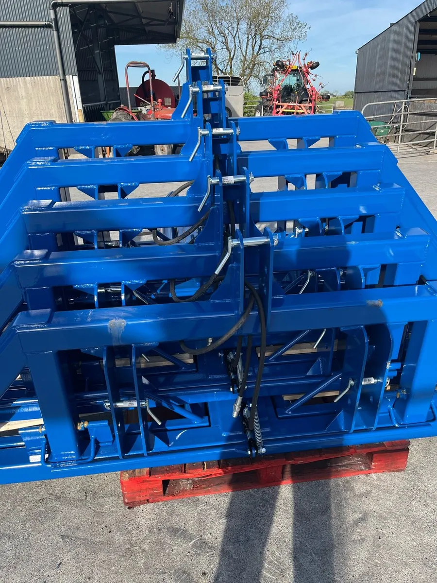 Dowd Bale Lifters - Image 3