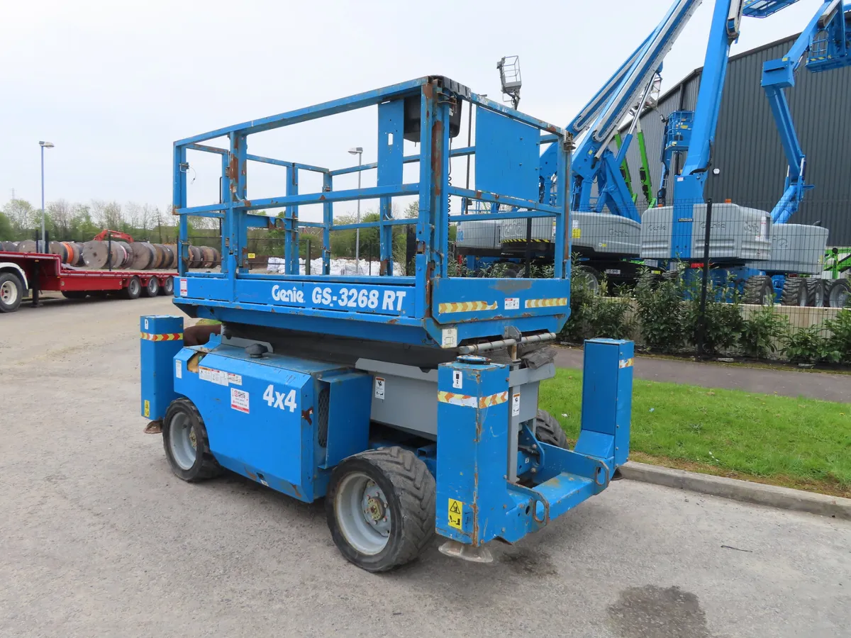 Genie GS 3268RT Diesel Scissor Lift - Image 4