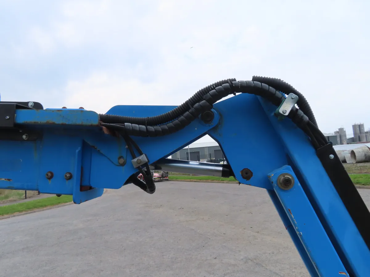 Manitou 180 ATJ Articulating Boom Lift - Image 3