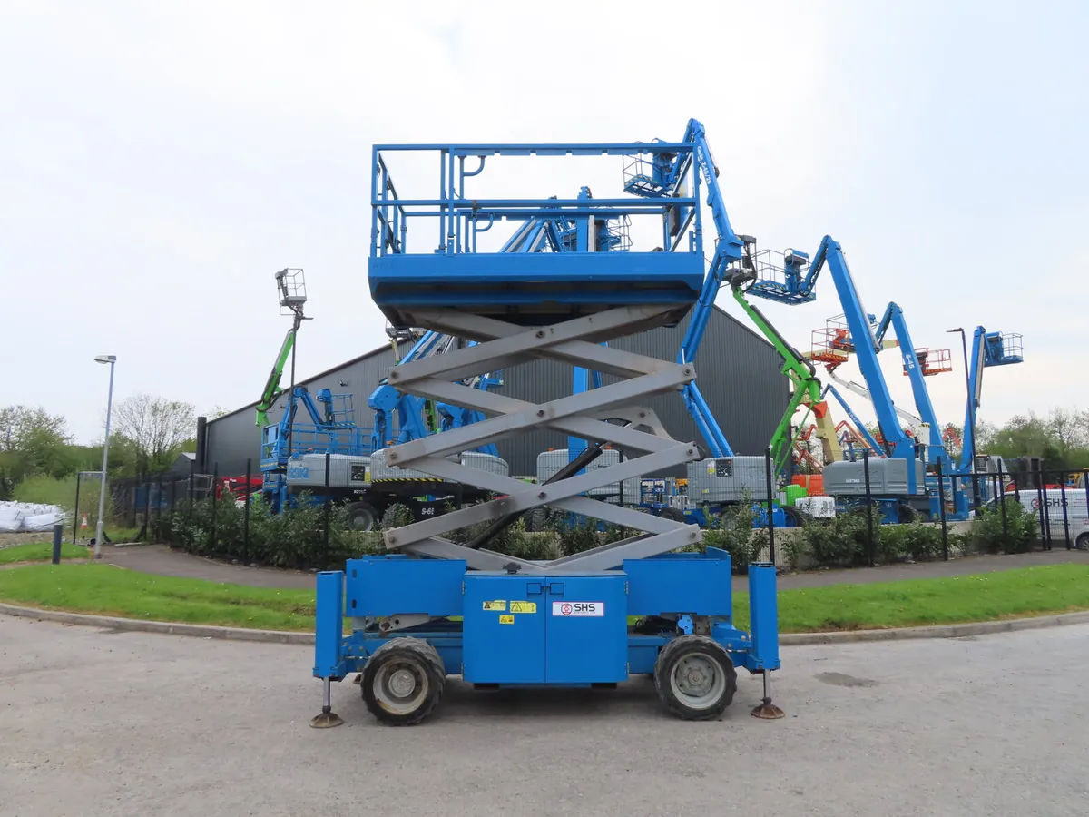 Genie 3369RT Diesel Lift 2014 - Image 3
