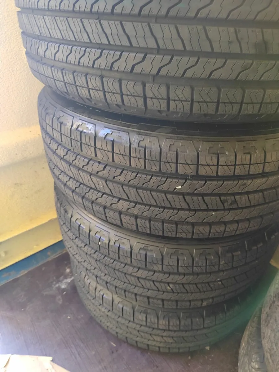 20'' GENUINE VW AMAROK   ALLOY WHEELS - Image 4