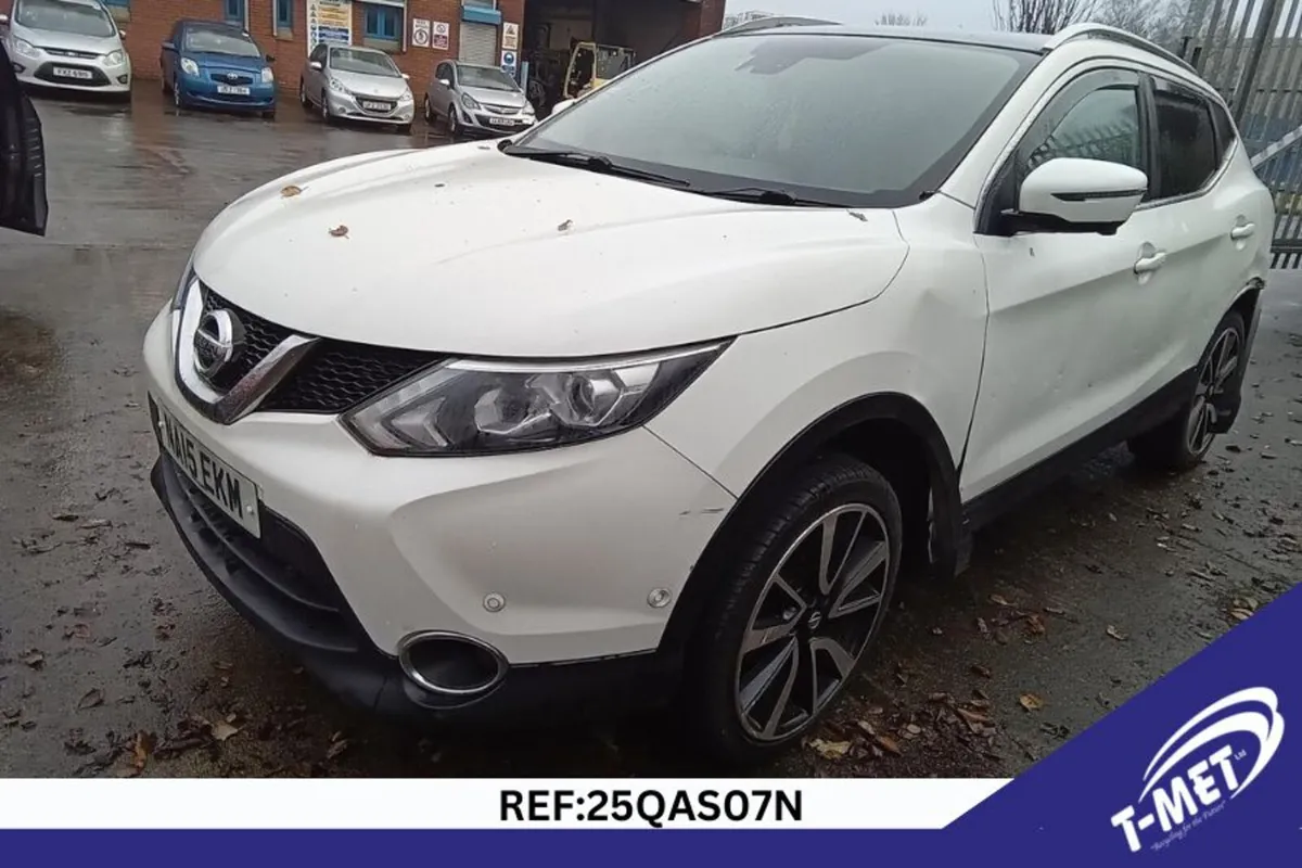 2015 NISSAN QASHQAI BREAKING FOR PARTS - Image 1