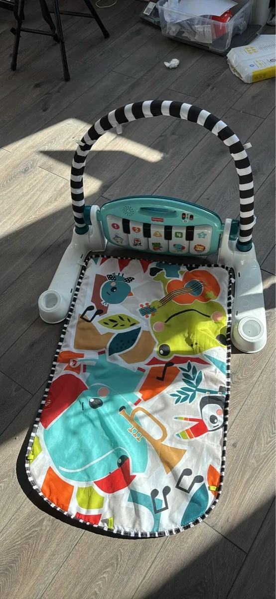 Fisher Price Glow and Grow Kick & Play Piano - Image 1