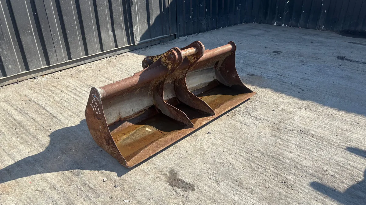 72” Ditching Bucket - Image 1