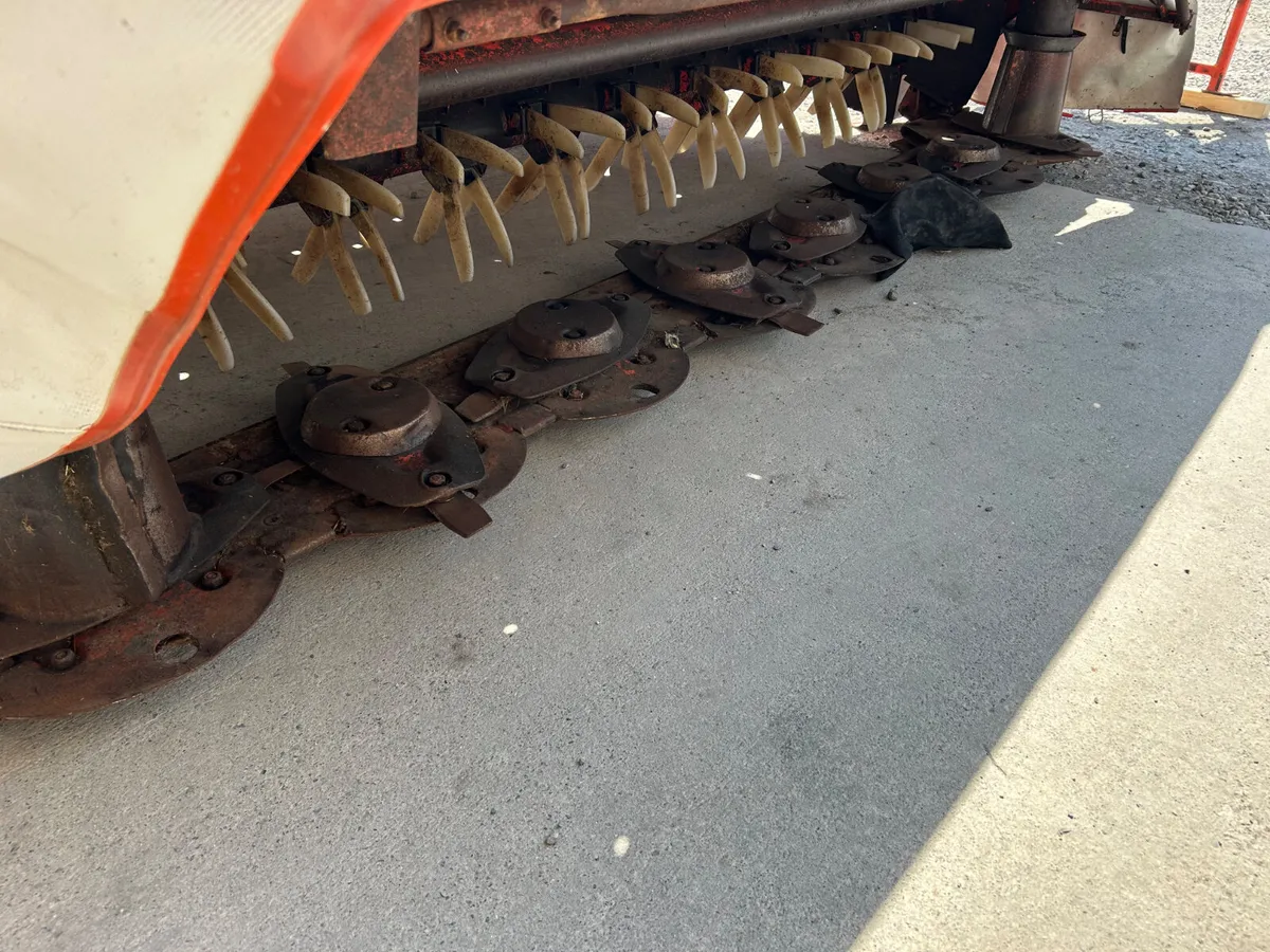 Kuhn mower - Image 4