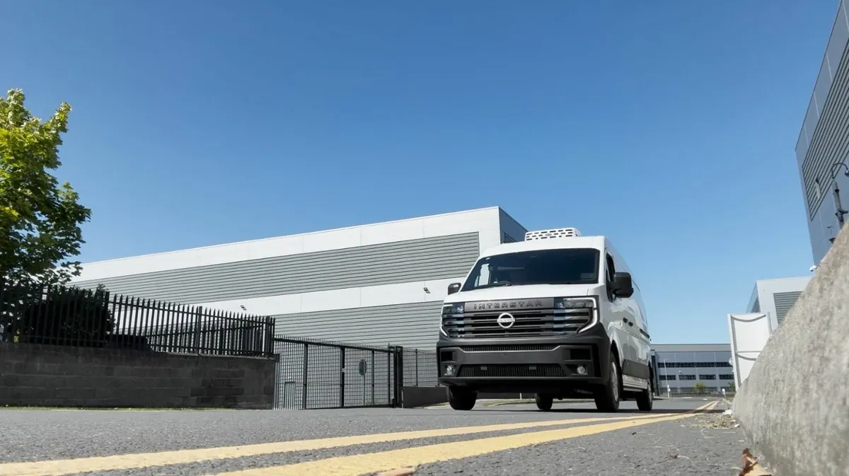 Nissan Interstar Fridge Van - Image 3