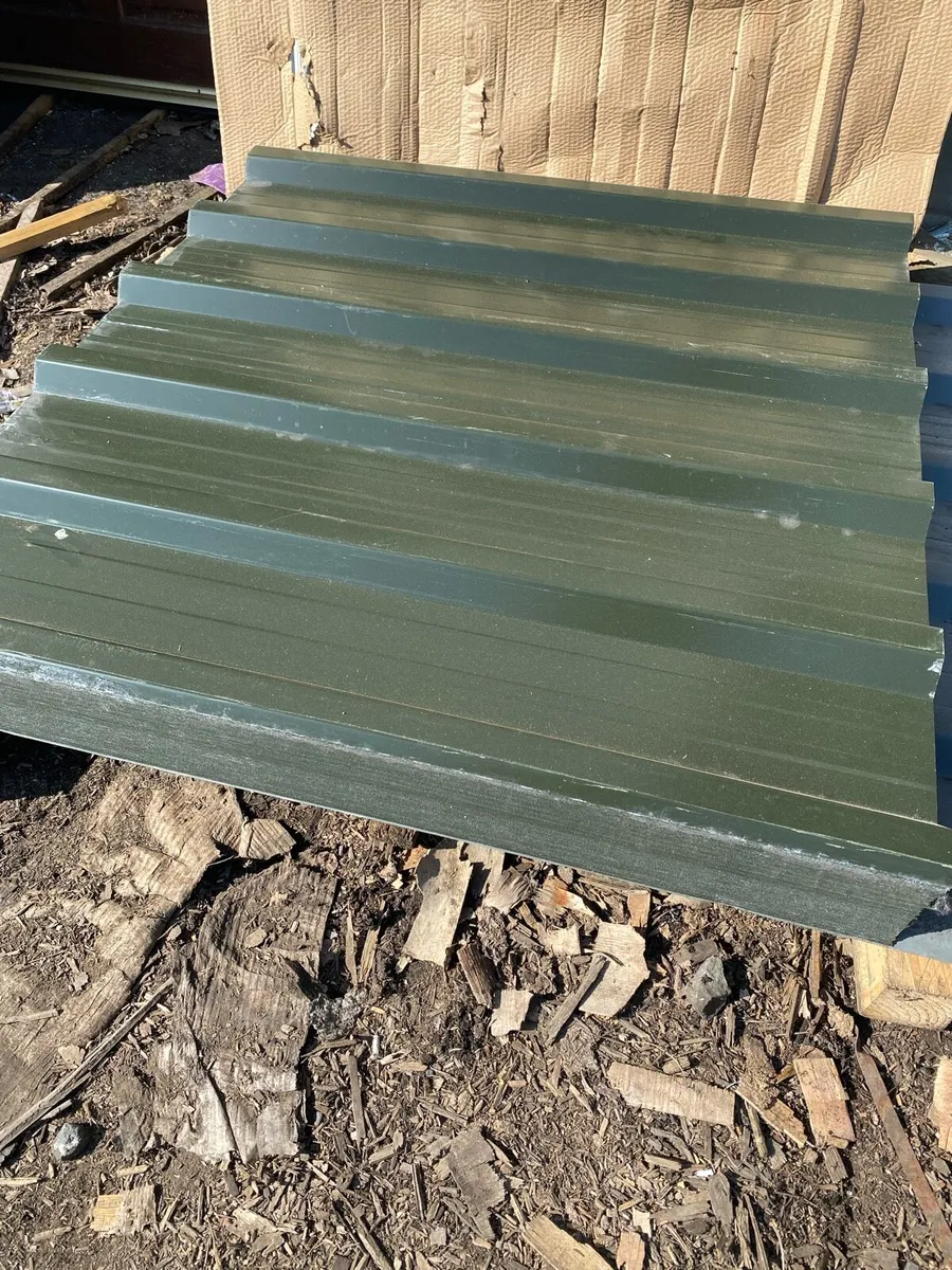 Box profile metal sheeting