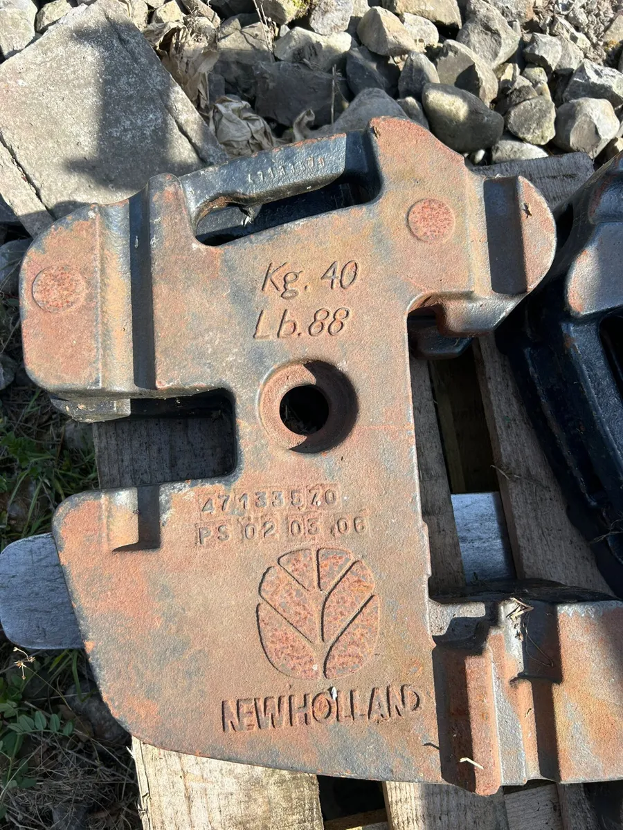 Case and new holland weights for sale. - Image 4