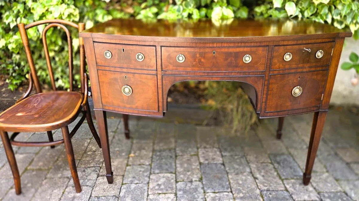 Georgian Bow Front Sideboard- Circa 1820 - Image 4