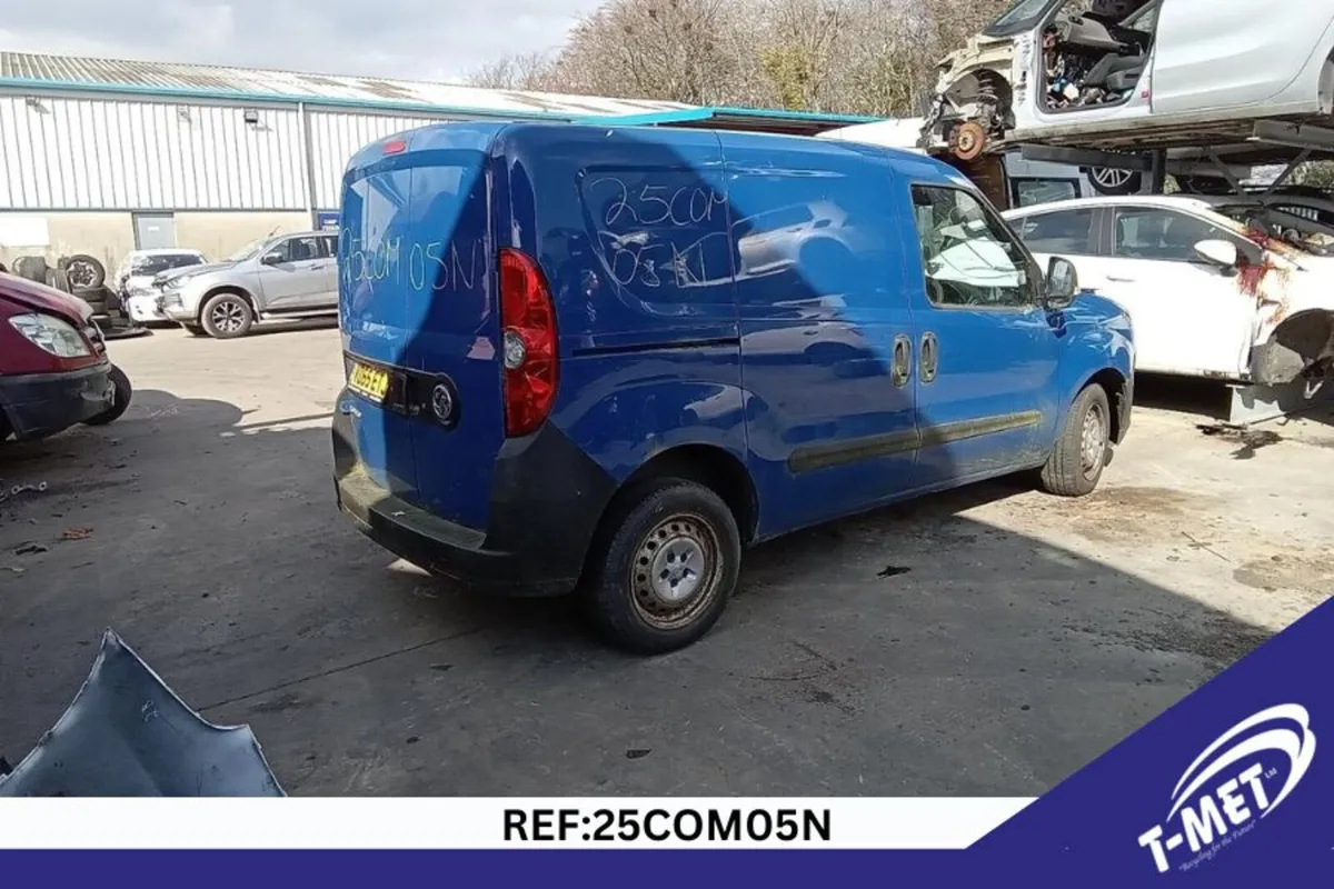 2015 VAUXHALL COMBO BREAKING FOR PARTS - Image 4