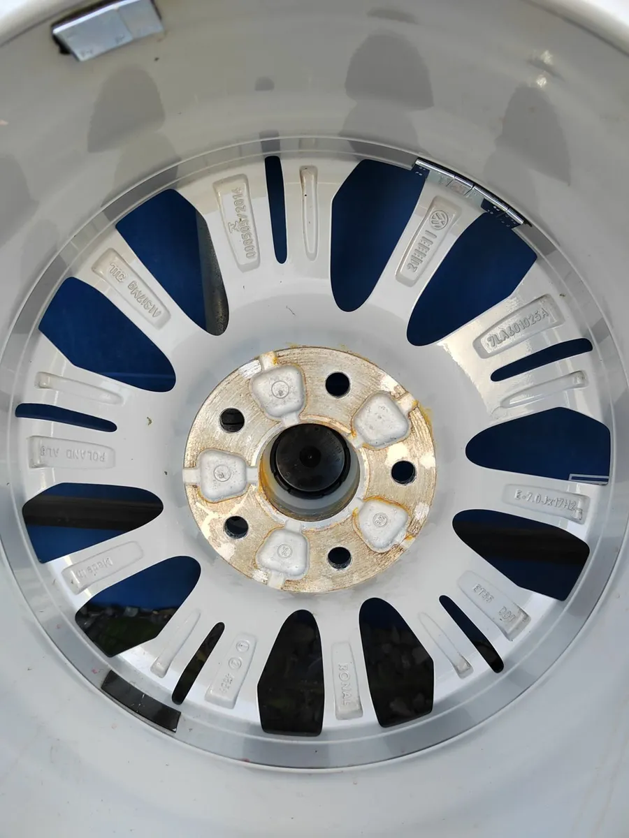 Vw transporter t5 t6 alloy wheels 17inch - Image 2