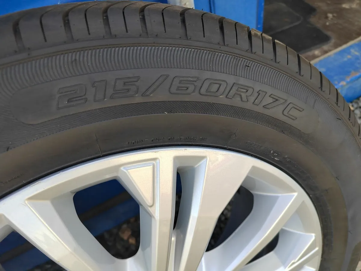 Vw transporter t5 t6 alloy wheels 17inch - Image 4