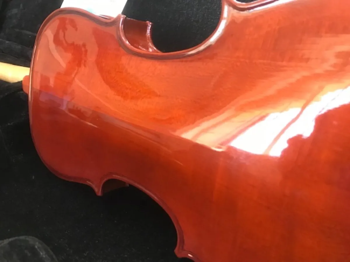 Violin full size with new case and strings - Image 3