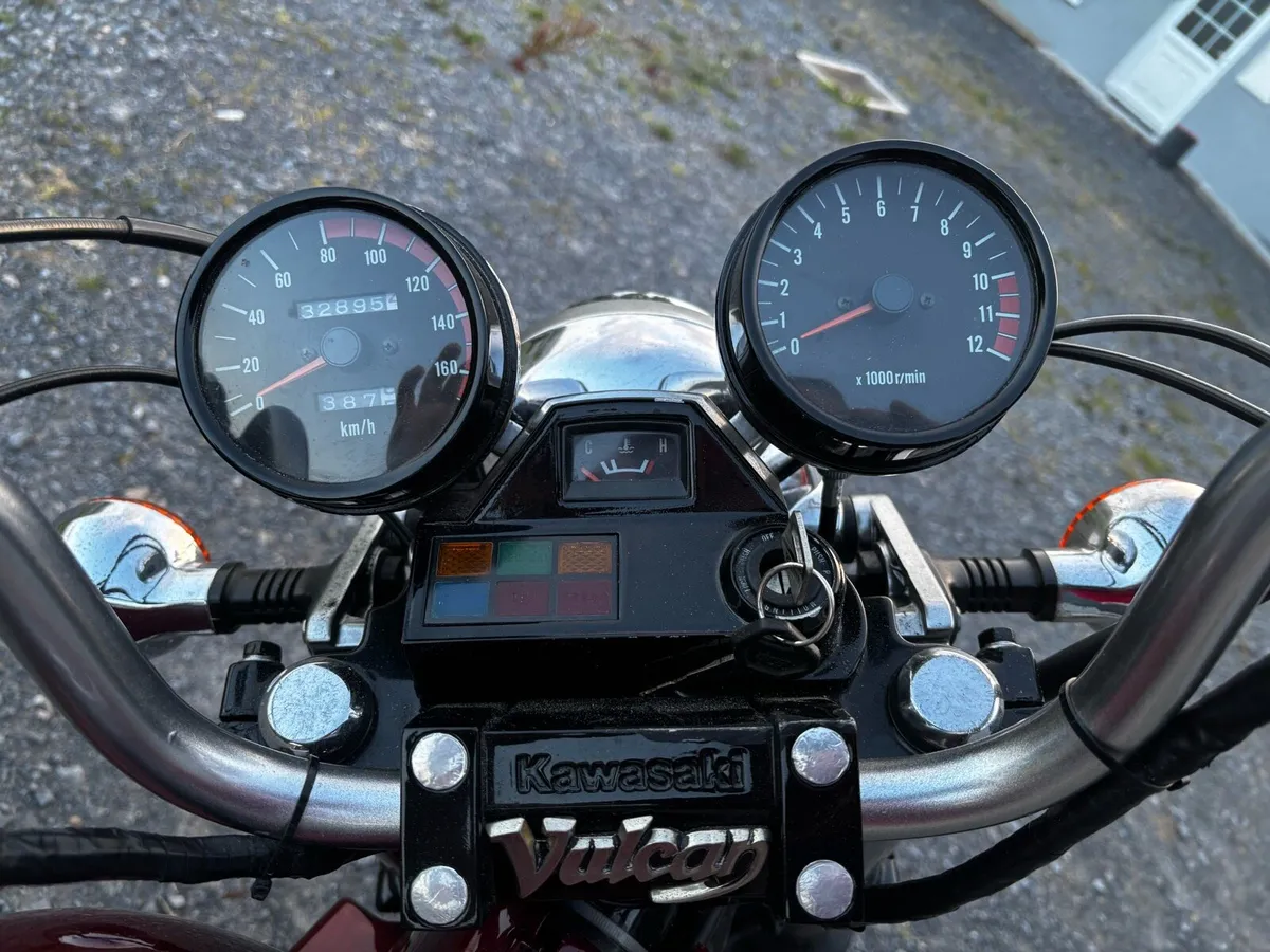 86’ Kawasaki Vulcan 400 - Image 4