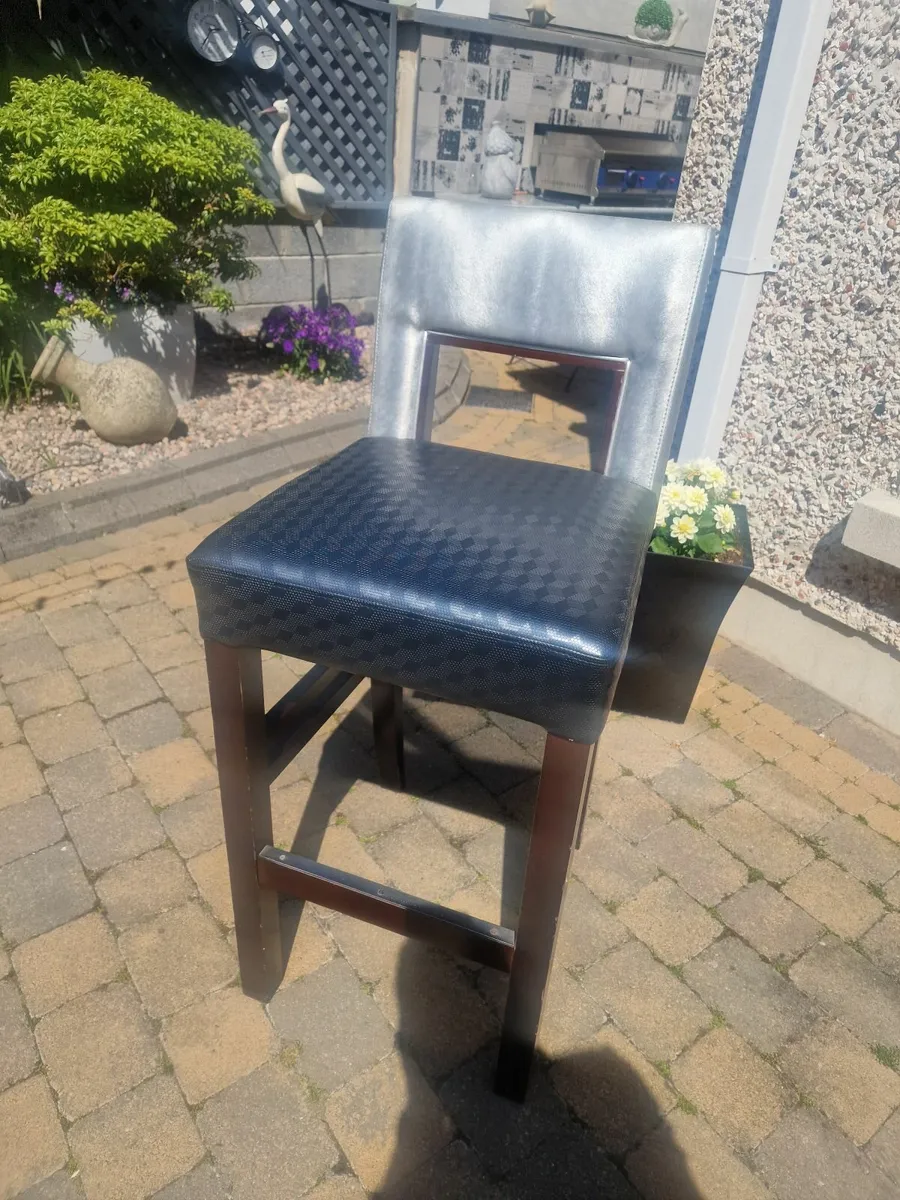 Bar stools - Image 1