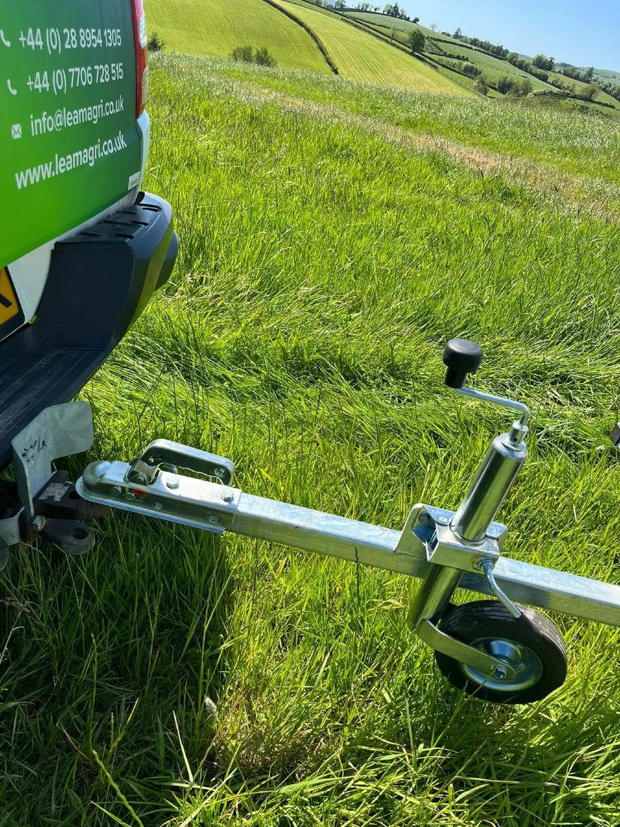 Mobile Water Drinkers.  Fully galvanised - Image 4