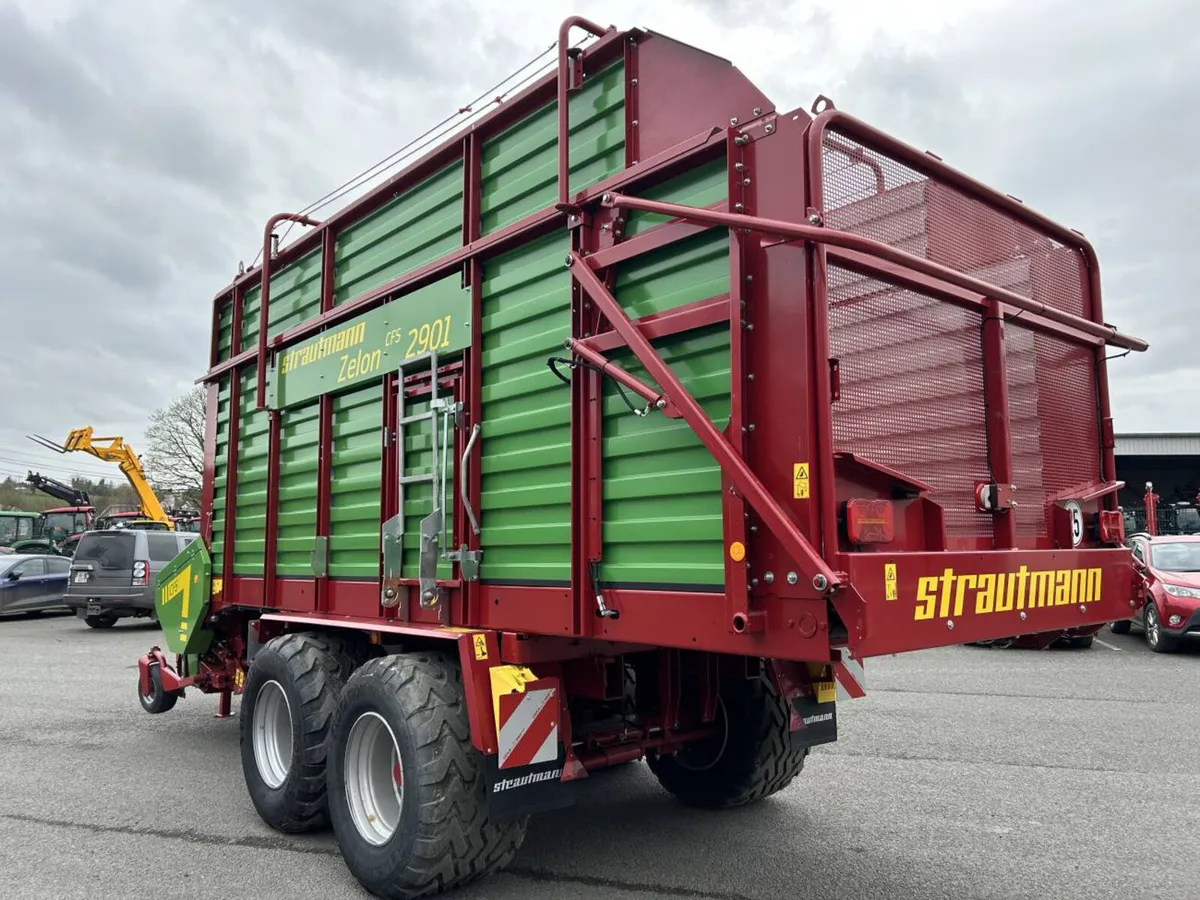 Strautmann Zelon 2901 Farmers Machine - Image 2