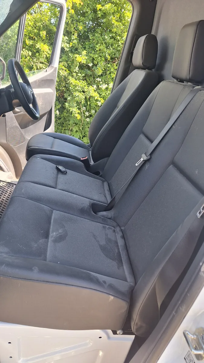 2024 Mercedes Sprinter 519 For Dismantling - Image 4