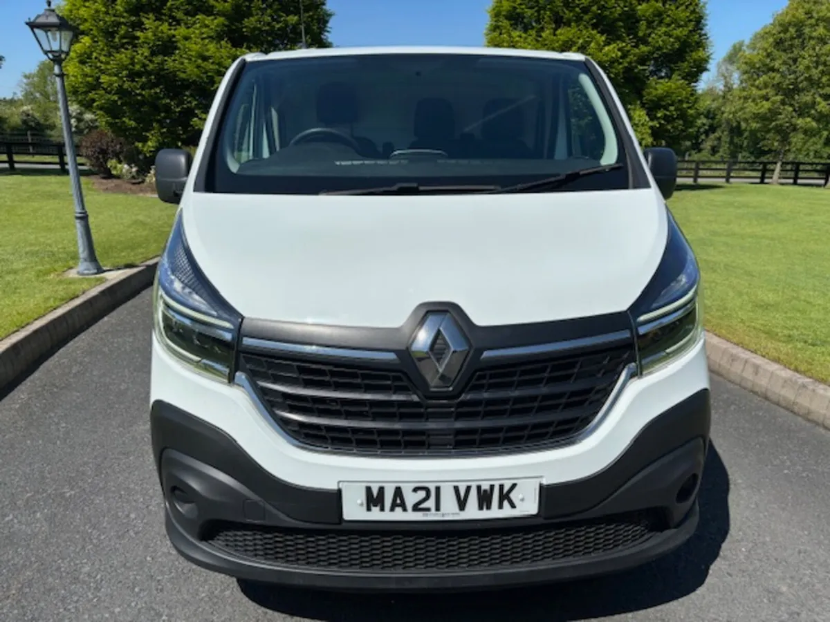 Renault Trafic 2021 - Image 2
