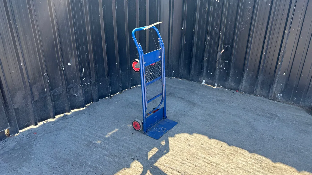 Material Trolleys - Image 1