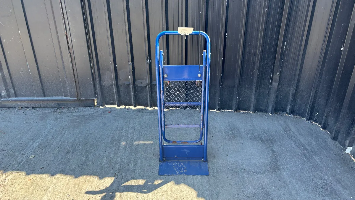 Material Trolleys - Image 2