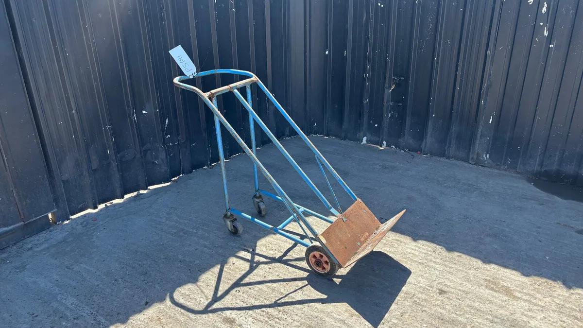 Material Trolley - Image 1
