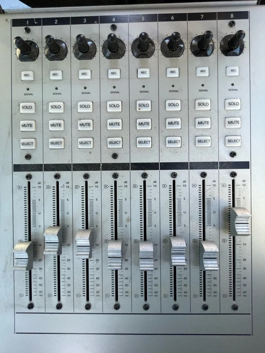 Mackie MCU XT PRO - Image 3