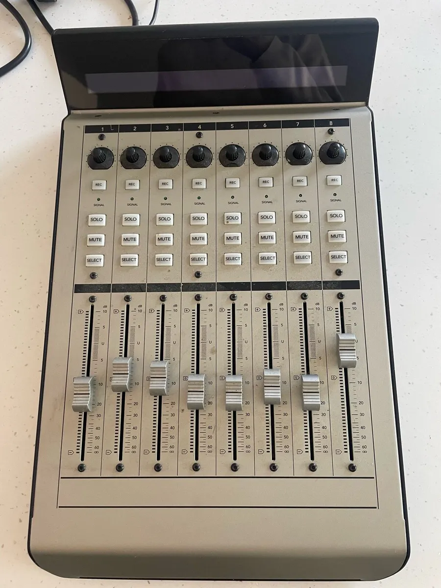 Mackie MCU XT PRO - Image 4