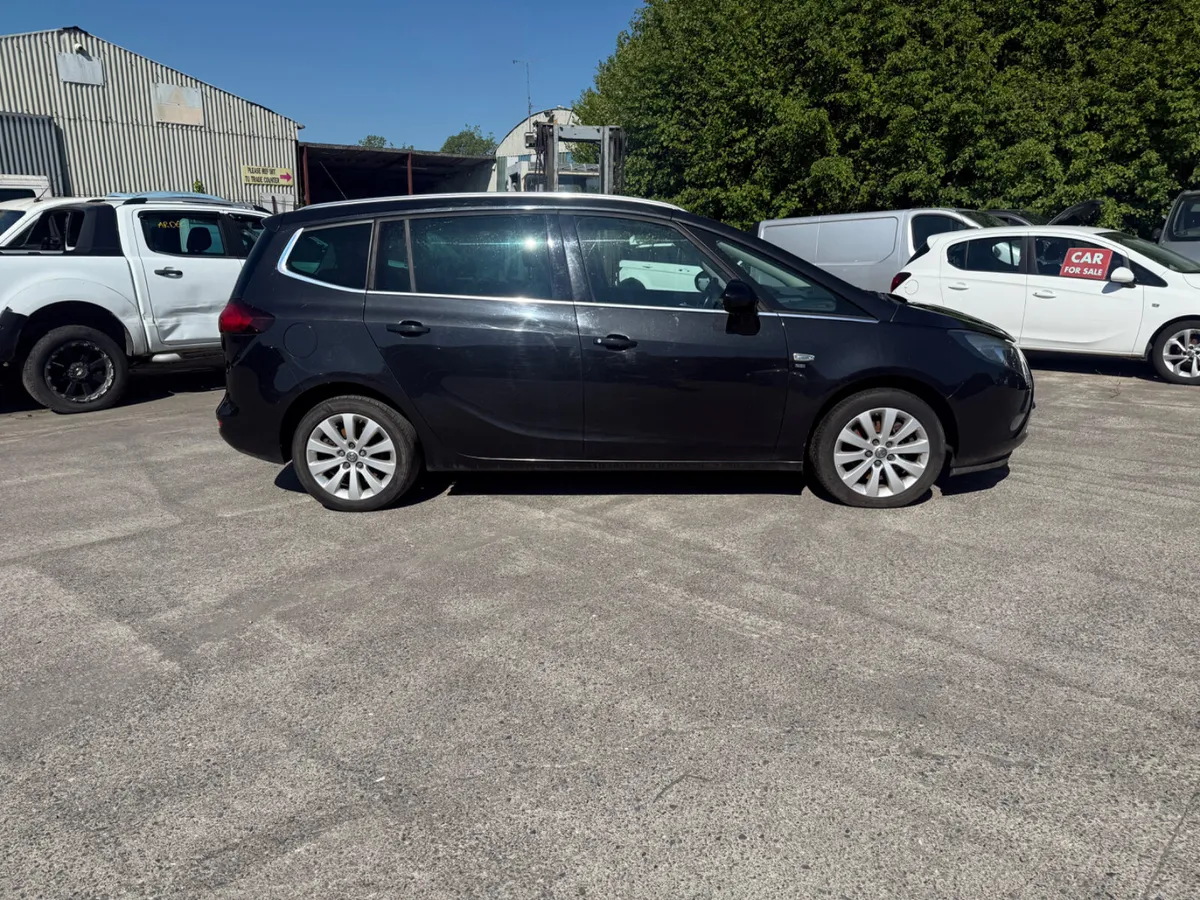 2015 Vauxhall ZAFIRA 2.0 Tourer SE CDTI Auto - Image 4