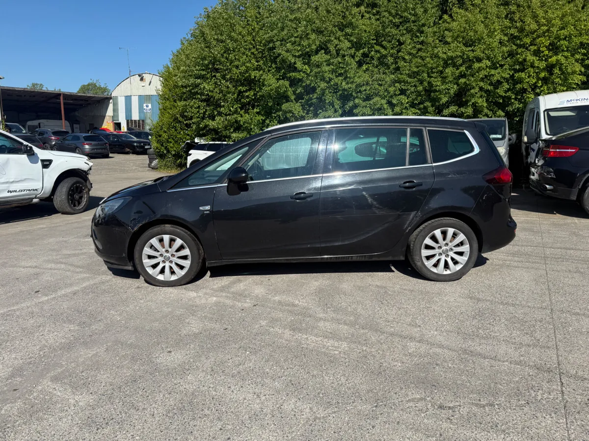 2015 Vauxhall ZAFIRA 2.0 Tourer SE CDTI Auto - Image 3