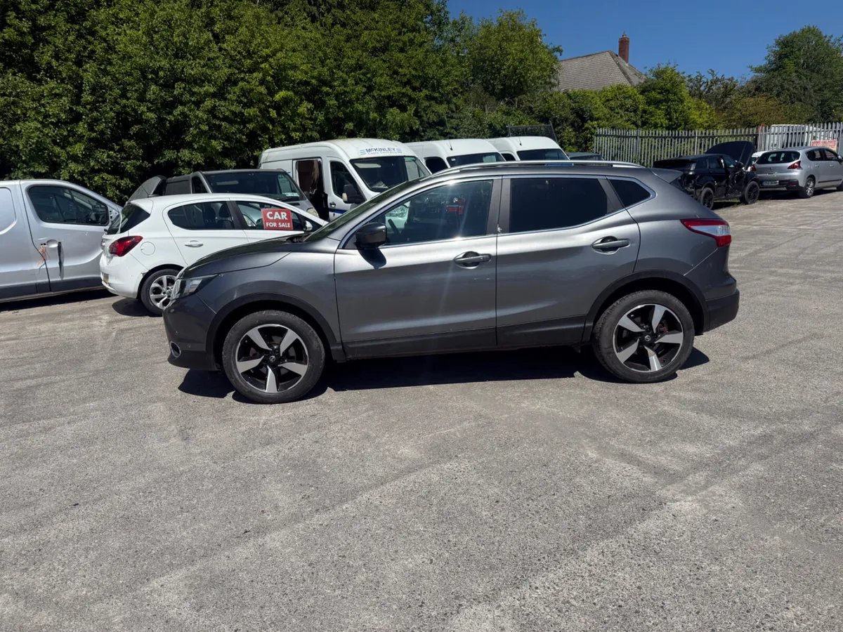 2016 Nissan Qashqai 1.2 PTL Top spec - Image 3