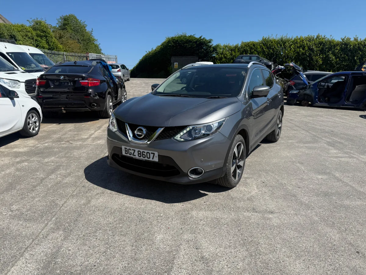 2016 Nissan Qashqai 1.2 PTL Top spec - Image 2