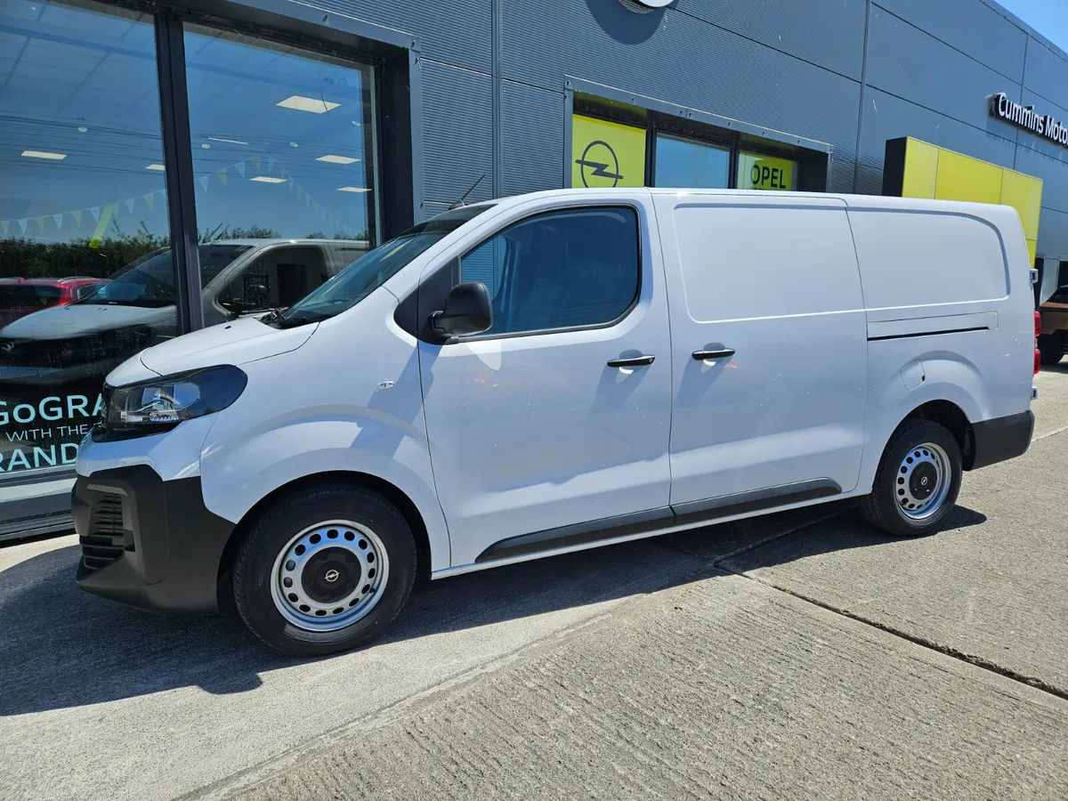 Opel Vivaro 2025 120 PS DEMO DEAL - Image 1