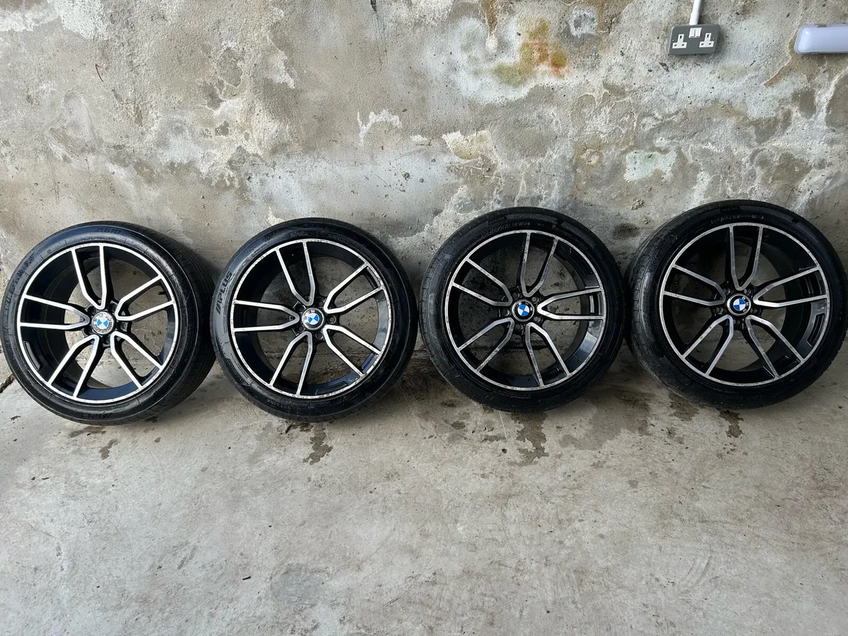 19” BMW 5 SERIES ALLOY WHEELS & TYRES - Image 2