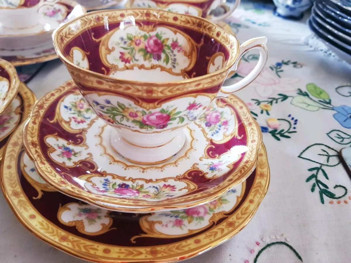 Royal albert Lady Hamilton - Image 2