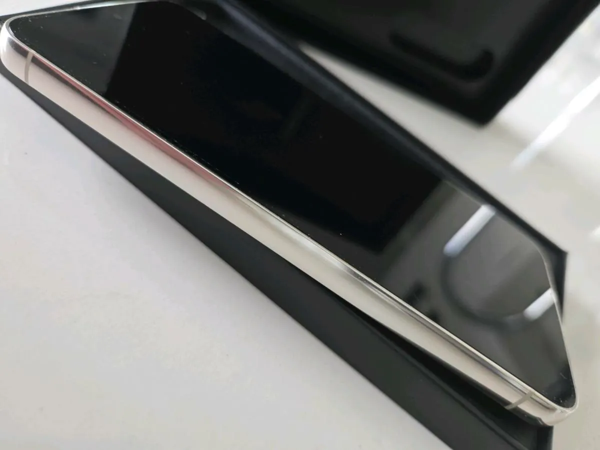 Samsung Galaxy S23 128GB - Image 4